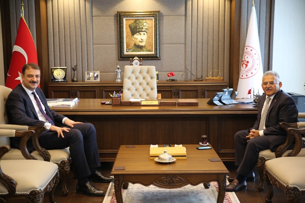 Başkan Büyükkılıç, Ankara’da bir dizi temasta bulundu 