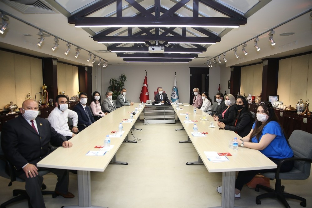 Başkan Büyükkılıç, bin 600 berber ve kuaförü kapsayan protokolü imzaladı 