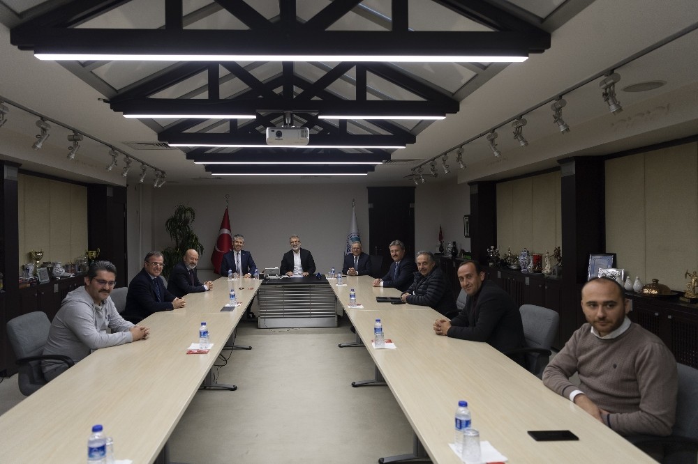 Başkan Büyükkılıç: “Bu günlerde en önemli proje, ‘Evde Kal Projesi’ ” 