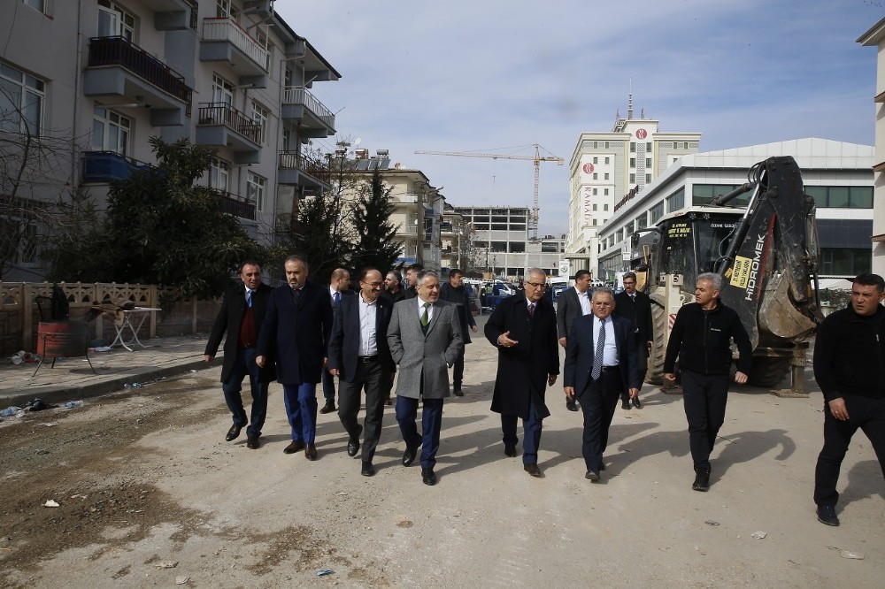 Başkan Büyükkılıç deprem bölgesinde 