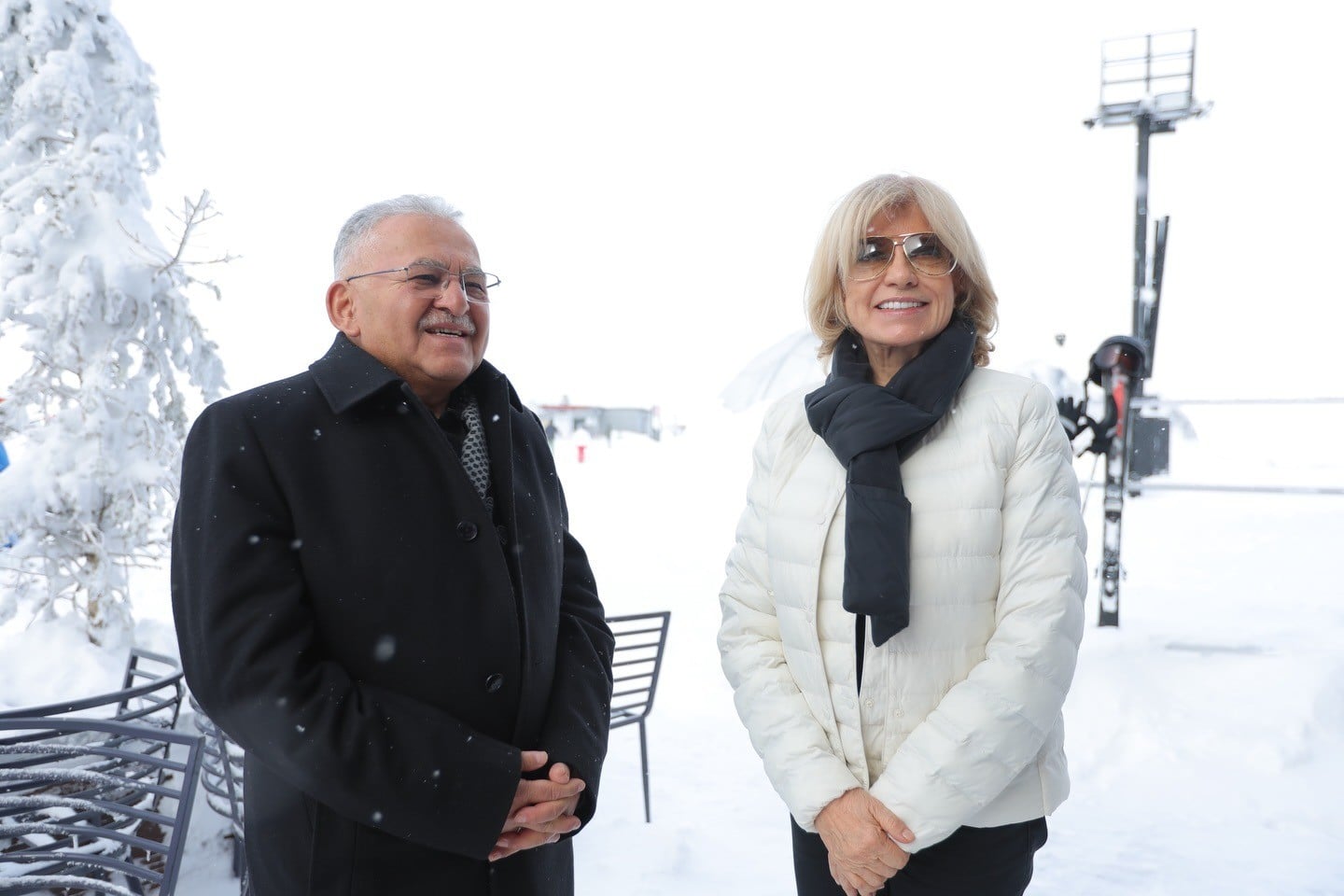 Başkan Büyükkılıç Eski Başbakan Tansu Çiller'e Erciyes'i tanıttı