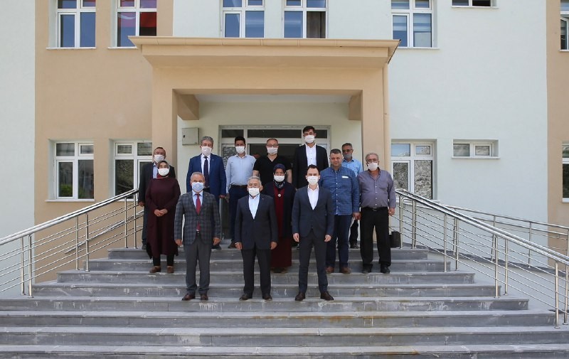 Başkan Büyükkılıç, ilçelerdeki vatandaşları kurallar konusunda uyardı 