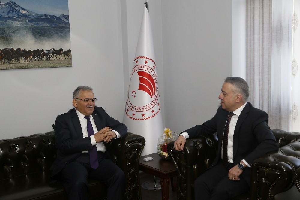 Başkan Büyükkılıç, Tarım ve Orman İl Müdürlüğü ile Kayseri Orman Bölge Müdürlüğü’nü ziyaret etti 