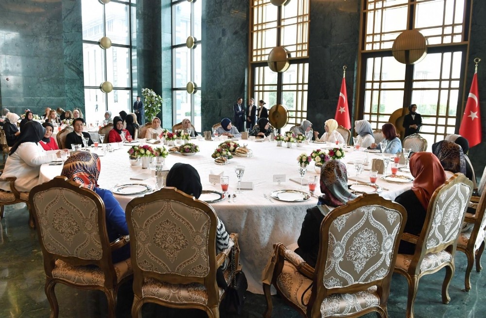 Başkan Büyükkılıç’ın Eşi Cumhurbaşkanlığı Külliyesi’nde 