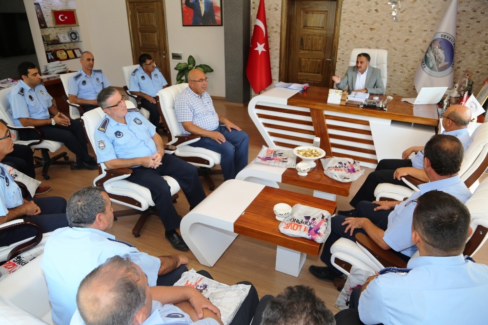 Başkan Cabbar, Zabıta Haftası’nı personeliyle kutladı 