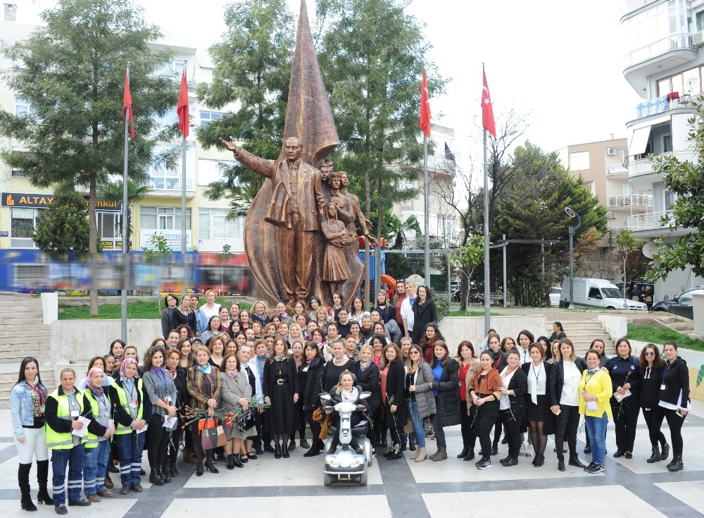 Başkan Çalkaya, “Kadınlar gülecek, dünya değişecek” 