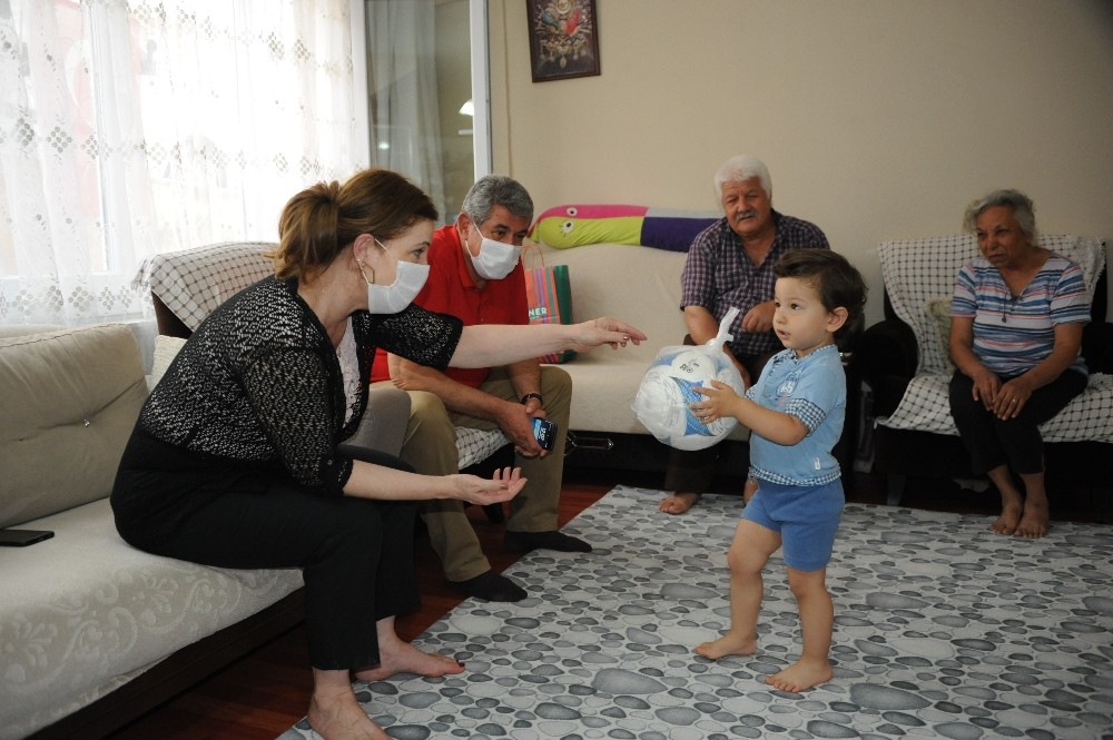 Başkan Çalkaya, şehit babalarını yalnız bırakmadı 