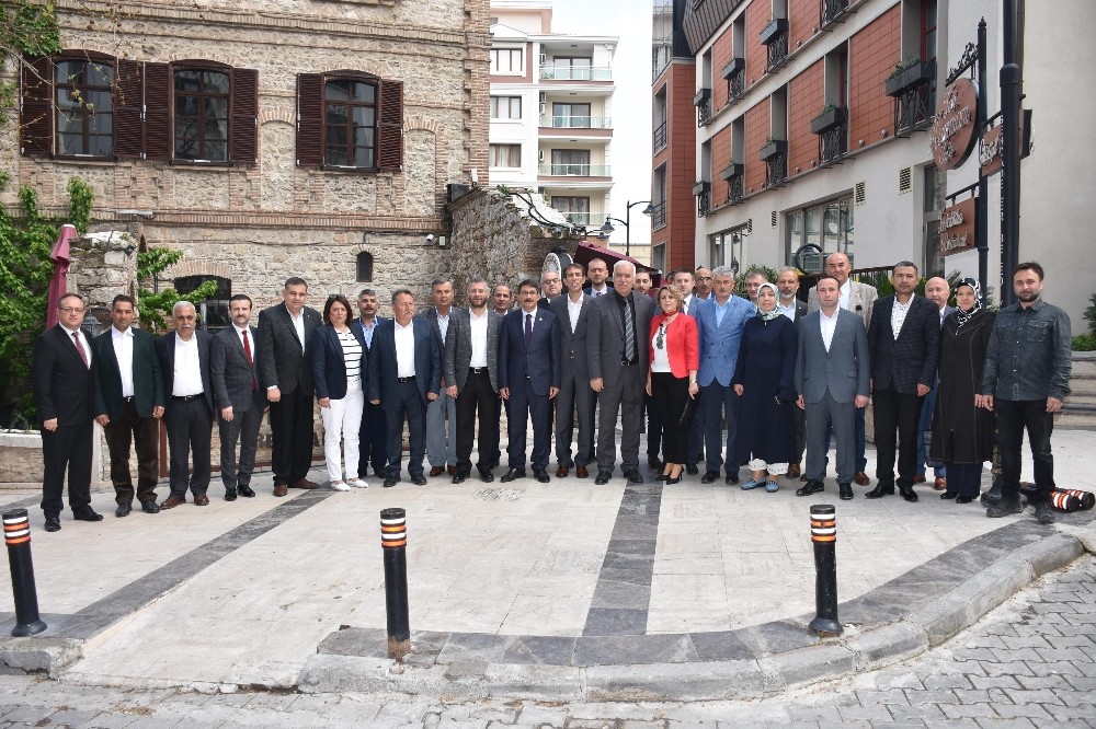 Başkan Çelik Cumhur İttifakı meclis üyeleriyle istişare yaptı 