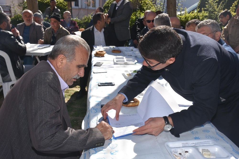 Başkan Çelik Tabane’nin ileri gelenleriyle kentsel dönüşümü konuştu 