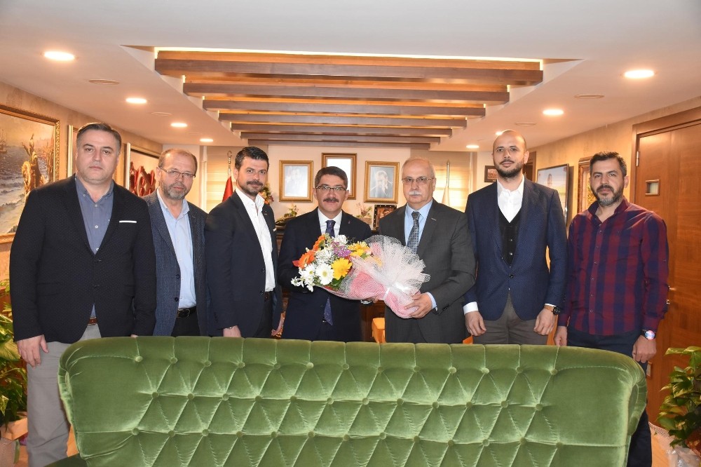 Başkan Çelik tebrikleri kabul etti 