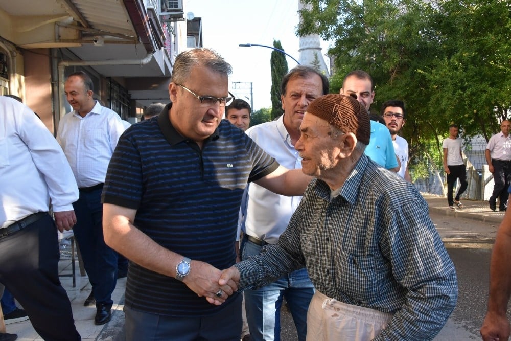 Başkan Çerçi vatandaşlar ile bayramlaştı 