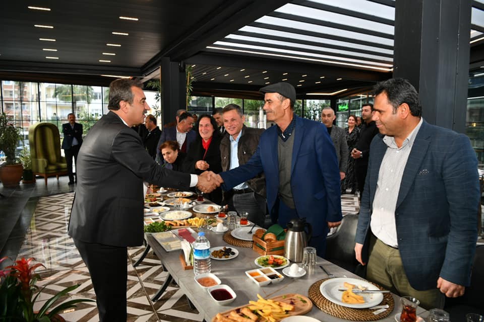Başkan Çetin: “Muhtarlarımızı vatandaşa mahcup etmeyeceğiz” 