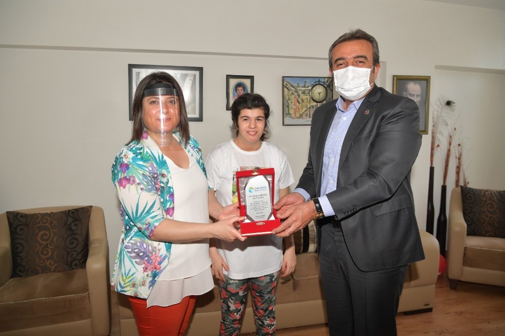 Başkan Çetin yılın annesini kutladı 