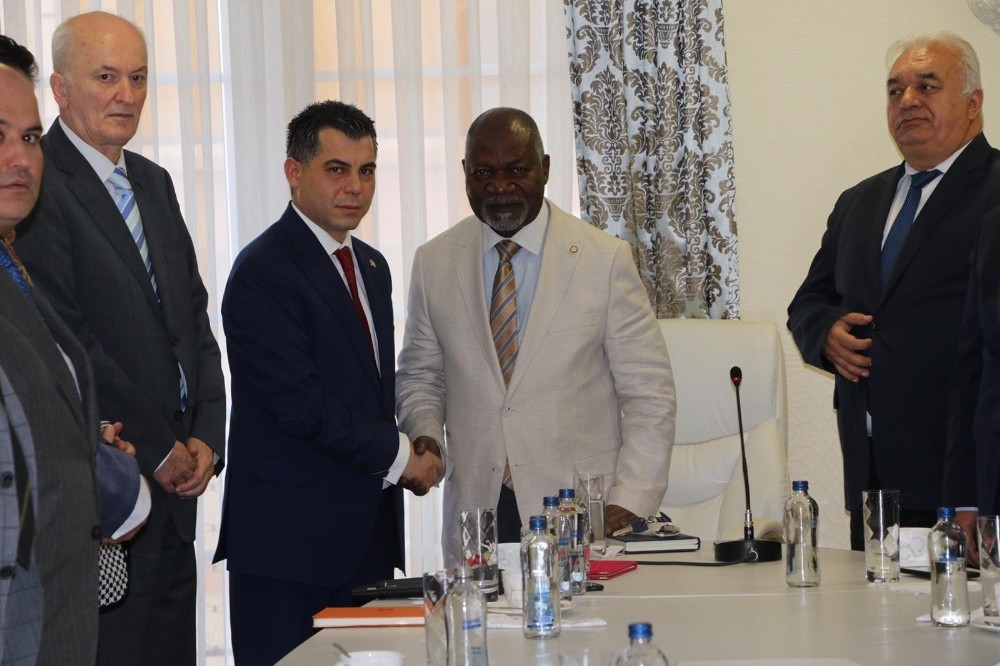 Başkan Cevahiroğlu: “Fildişi Sahili Cumhuriyeti, Afrika’nın parlayan yıldızı konumuna geldi” 