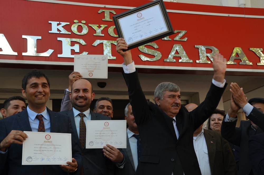 Başkan Ceylan mazbatasını aldı 