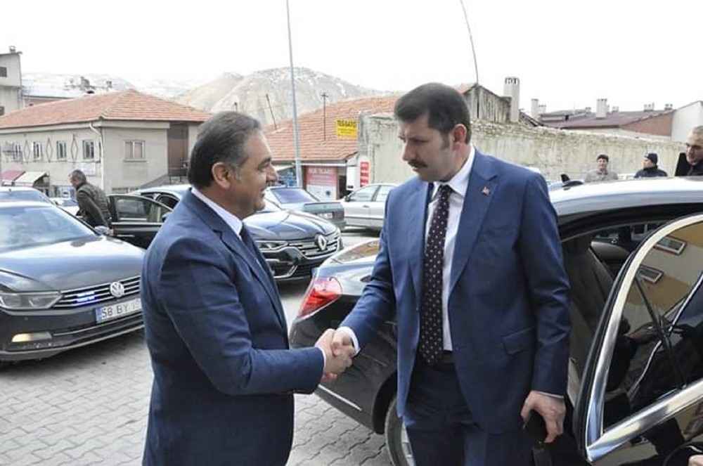 Ba kan ift i G r n G zel Yerlere Getirmek I in al aca z Yeni 