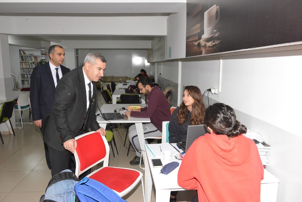 Başkan Çınar Millet Kıraathanesinde 