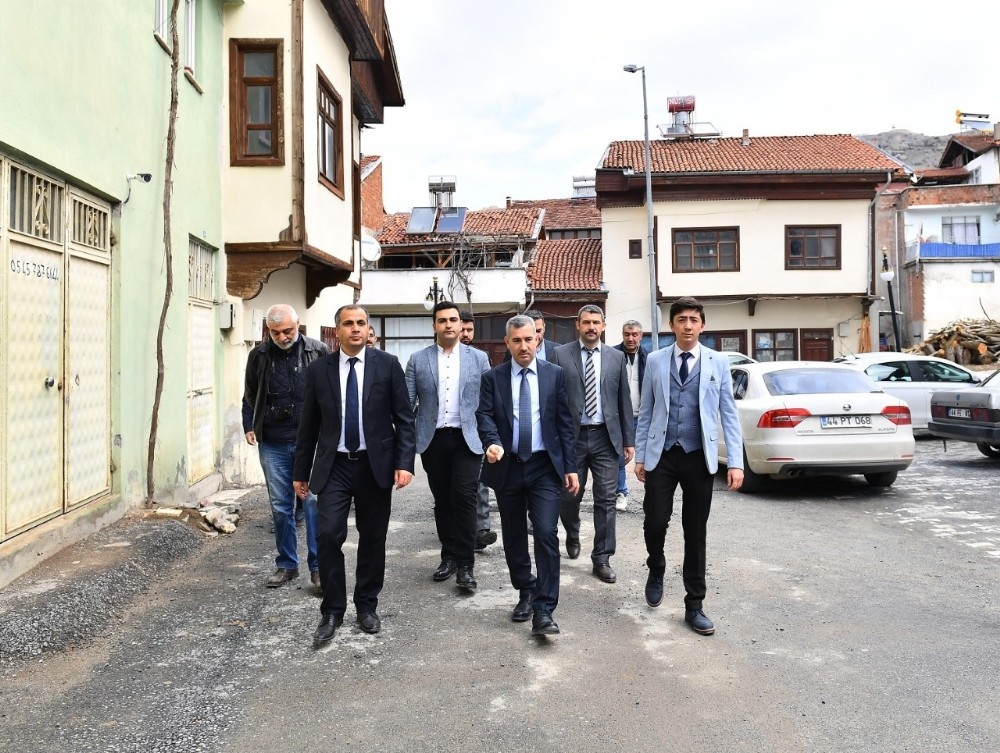 Başkan Çınar, yatırımları yerinde inceledi 