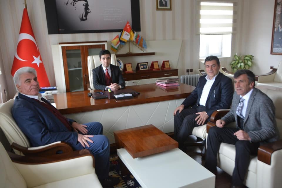 Başkan Demir’den Çıldır Kaymakamı Taş ve CHP İlçe Başkanı Şirin’e ziyaret 