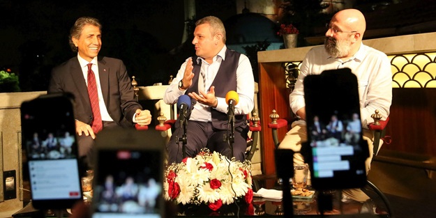 Başkan Demir'le sosyal medya sohbetleri