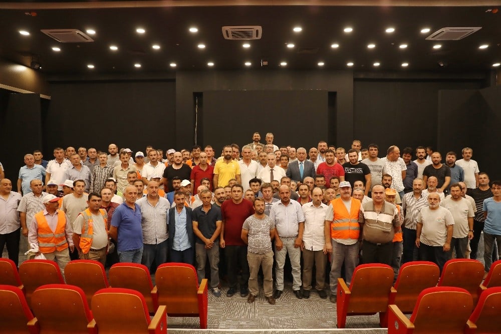 Başkan Demirtaş’tan belediye personeline: “Yaptığınız hata belediyenin kurumsal kimliğini etkiler” 