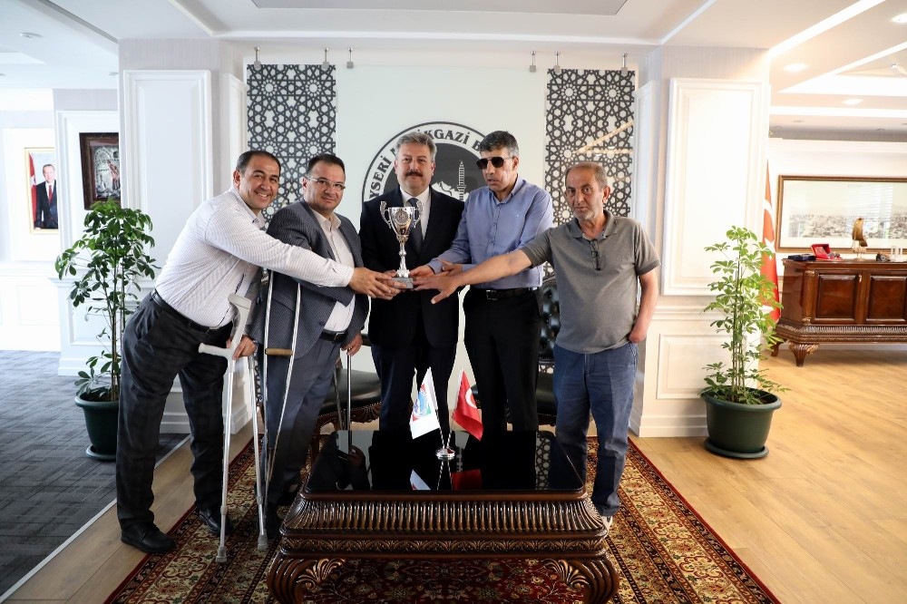 Başkan Dr. Mustafa Palancıoğlu: 