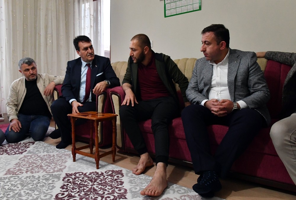 Başkan Dündar, İdlib gazisini ziyaret etti 