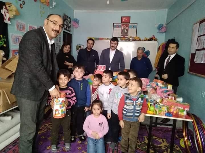 Başkan Dündar minik öğrencilerle bir araya geldi 