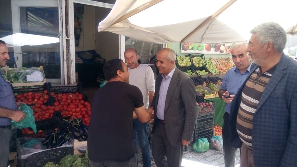 Başkan Ensari esnaflarla bayramlaştı 