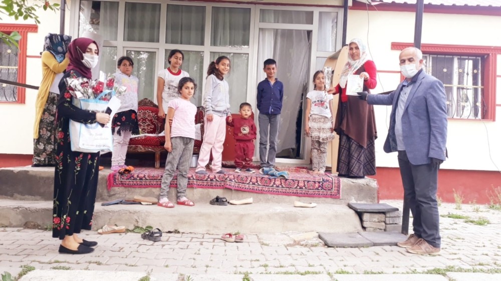 Başkan Ensari kapı kapı dolaşıyor 