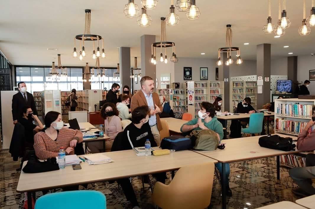 Başkan Ercan Millet Kıraathanesinde öğrencilerle