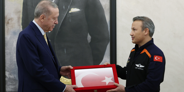 Başkan Erdoğan, Alper Gezeravcı'yı kabul etti