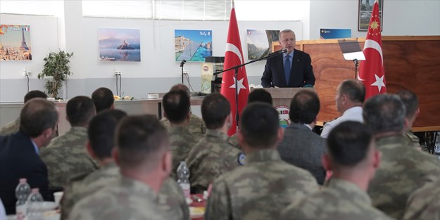 Başkan Erdoğan Bosna'daki Mehmetçik'i ziyaret etti: Seyretme lüksümüz yok!