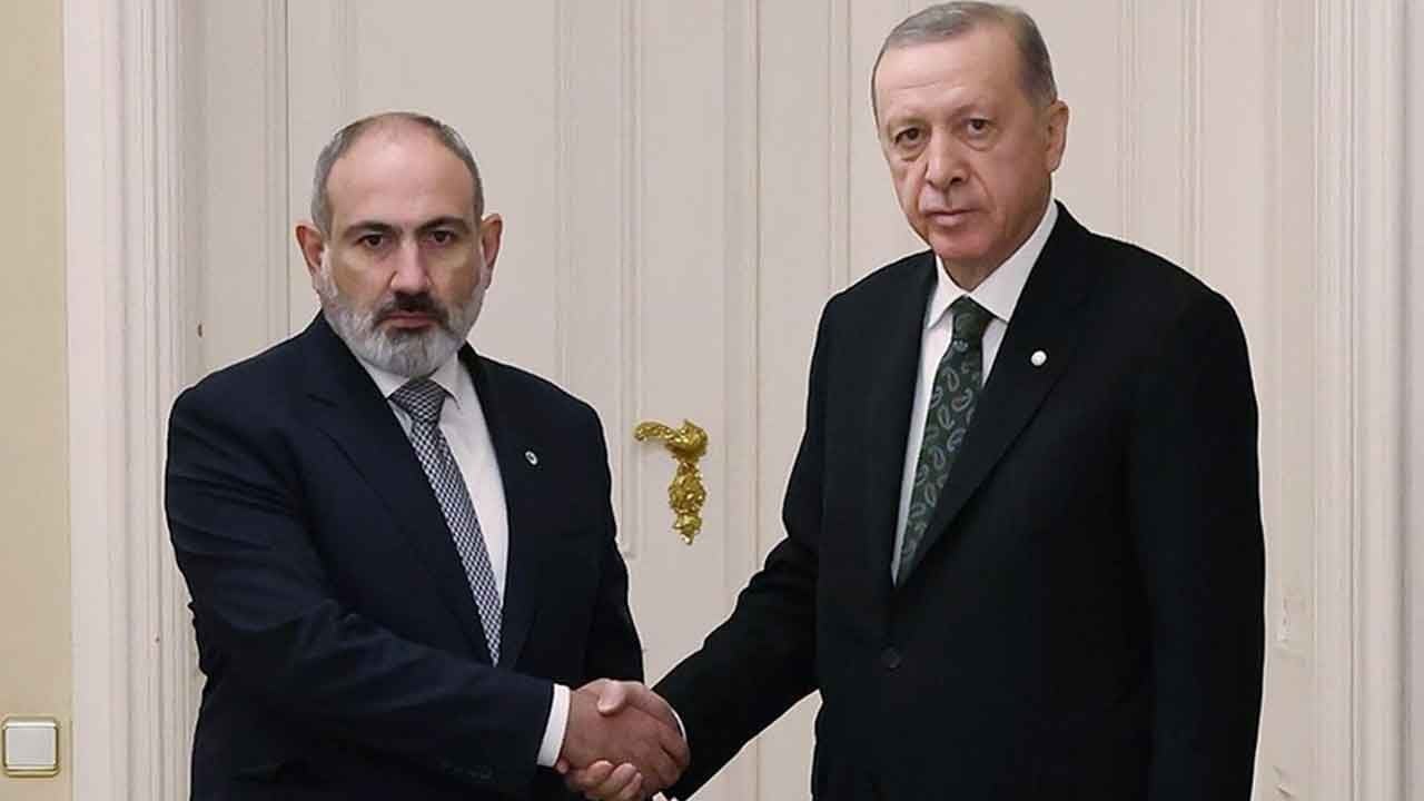 Başkan Erdoğan, Paşinyan ile görüştü