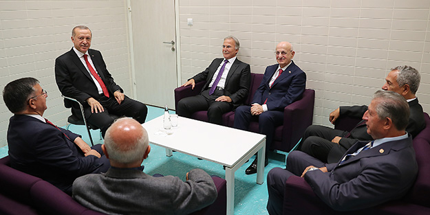 Cumhurbaşkanı Erdoğan, eski Meclis Başkanları ile görüştü