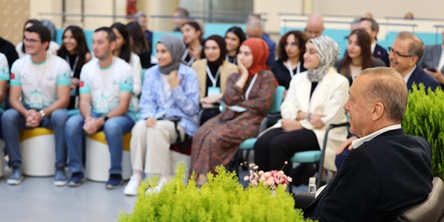 Başkan Erdoğan gençlerle buluştu