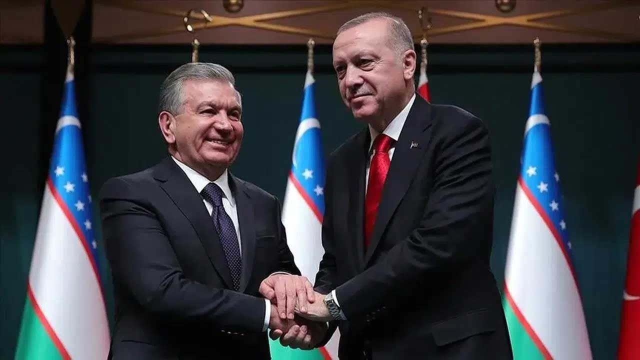 Başkan Erdoğan, Özbekistanlı mevkidaşı ile görüştü! Mirziyoyev’e Antalya’daki COP31 zirvesi için davet