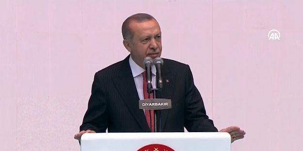 Başkan Erdoğan: Ülkenin geleceği, kılıçla kalemin ucundadır