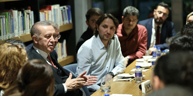 Başkan Erdoğan Üsküdar'da gençlerle sohbet etti