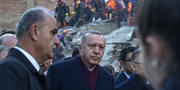 Başkan Erdoğan ve kurtarma ekiplerine çirkin iftira! Türkiye yastayken bunlar siyasi çıkar derdinde