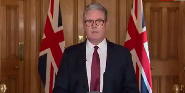 Başkan Erdoğan'a 'diktatör' diyenler İngiltere Başbakanı'nın mesajına ne diyeceksiniz?