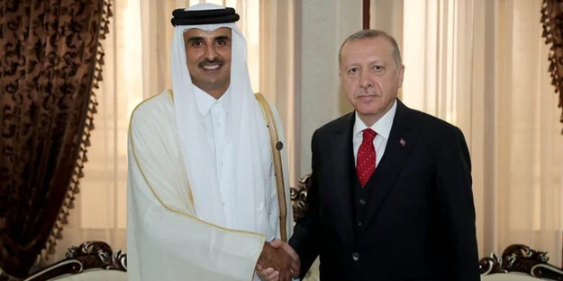 Başkan Erdoğan'a İlk tebrik Katar'dan! Katar Emiri o isim Arapça tweet atarak Erdoğan'ı tebrik etti: Kardeşimin zaferini tebrik ediyorum