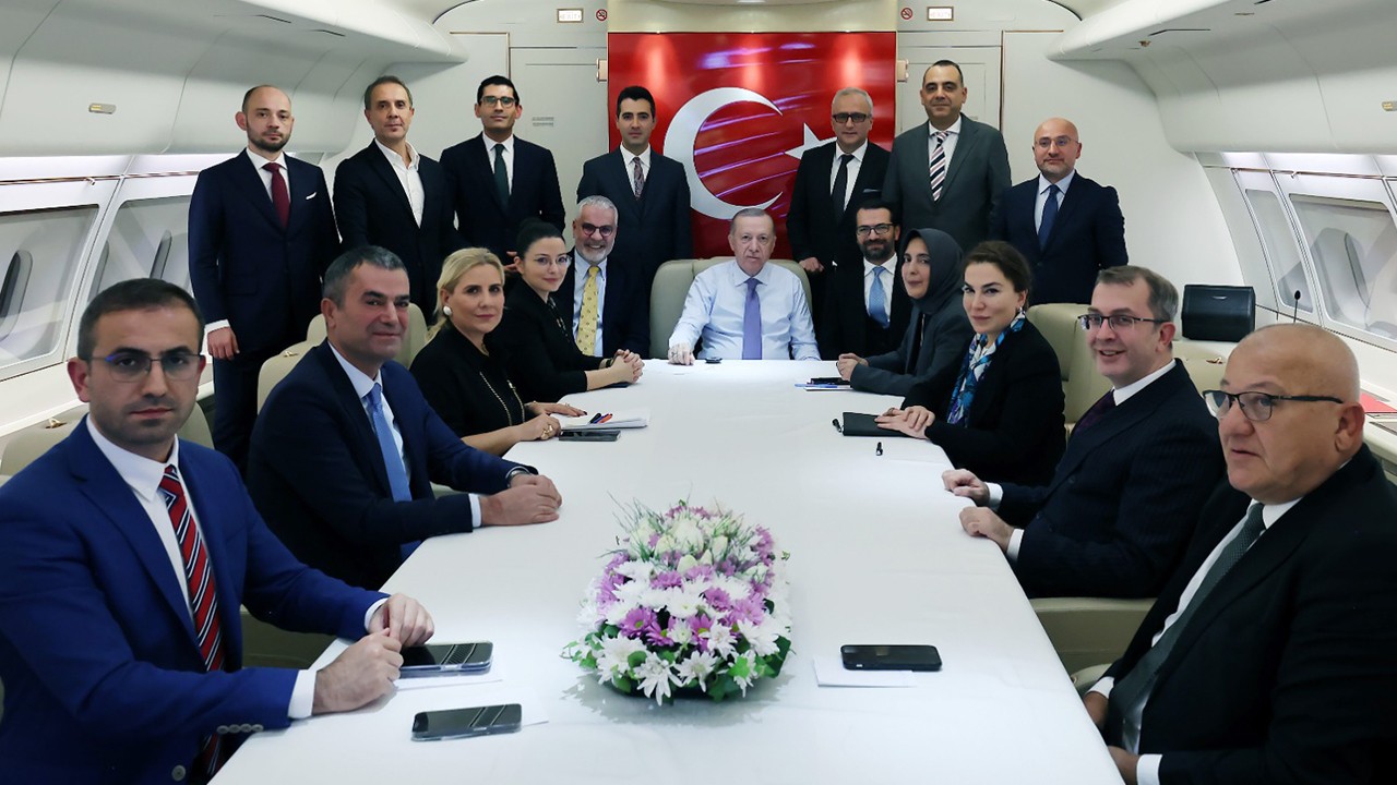 Başkan Erdoğan'dan dönüş yolunda flaş mesajlar