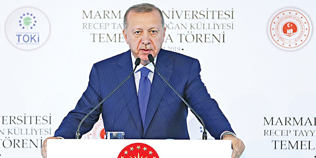 Başkan Erdoğan’dan Macron’a şamar üstüne şamar: Bizi NATO’dan atmak senin haddine mi?