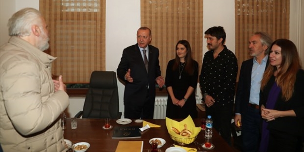 Erdoğan'dan ünlü sanatçıya sürpriz ziyaret!