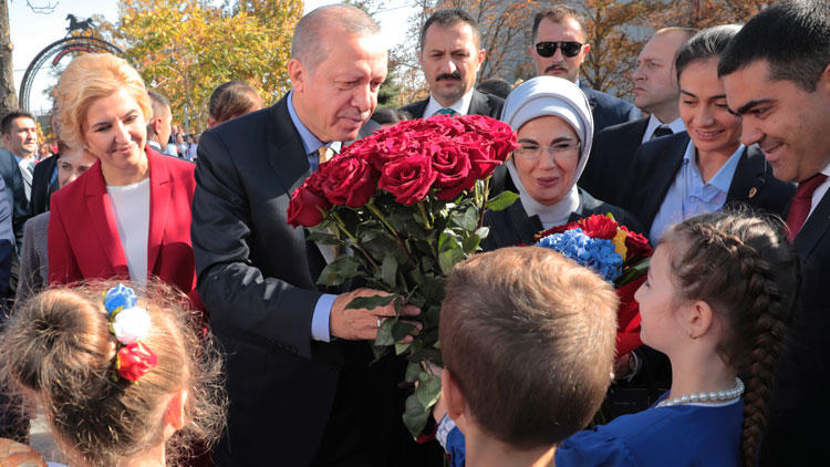 Başkan Erdoğan'ı duygulandıran hediye