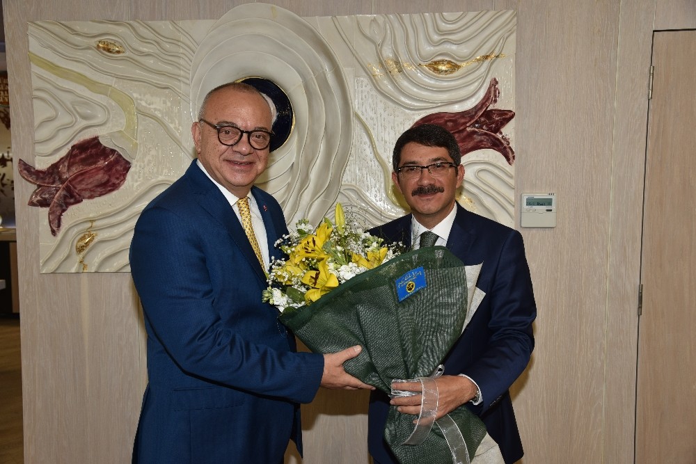 Başkan Ergün tebrikleri kabul etti 