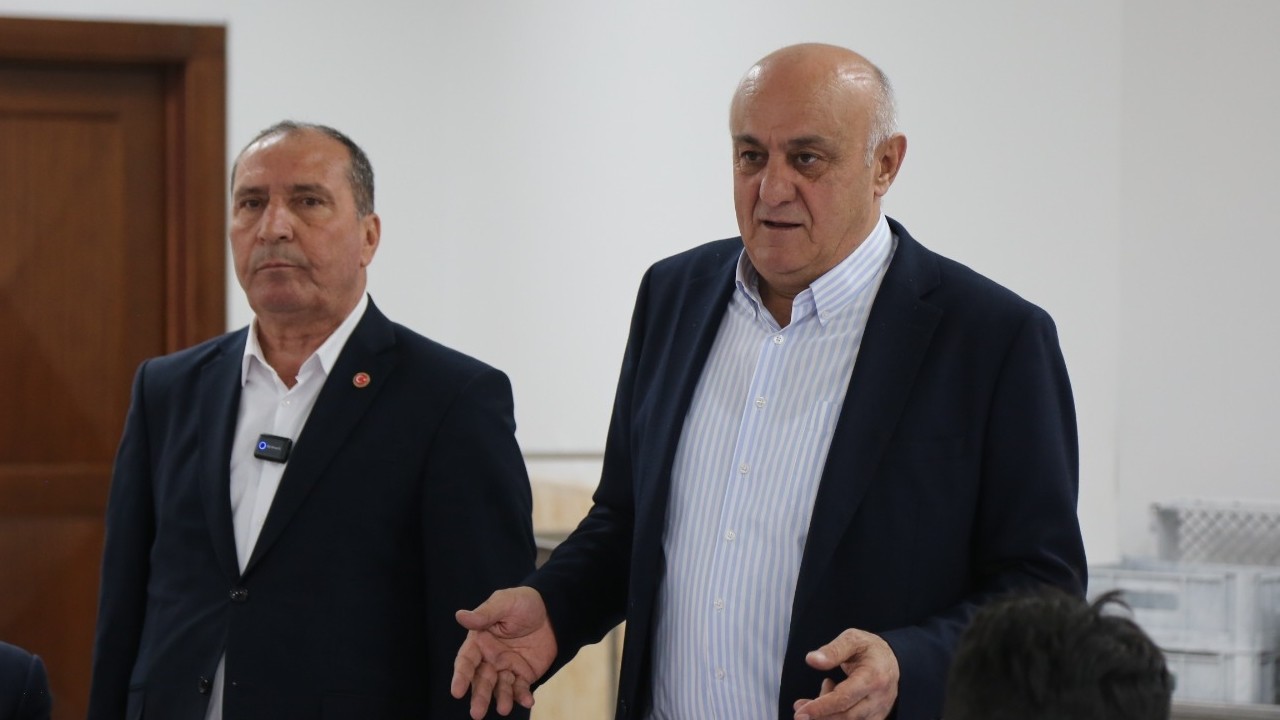 Başkan Erkoyuncu ve Başkan Aydın, Emek ve Dayanışma Günü'nde işçilerle buluştu