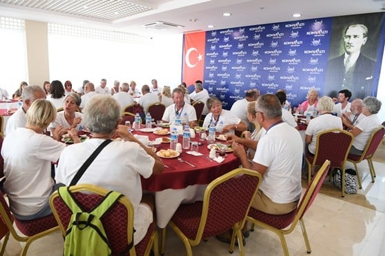 Başkan Esen, DADD üyeleriyle bir araya geldi 