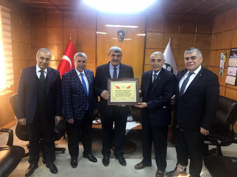 Başkan Evren’den, Şeker Fabrikasına ziyaret 